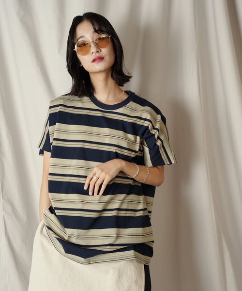 Aphlotus（アプロタス）の「クルーネック BOX クラシック マルチボーダー カットソー（Tシャツ/カットソー・メンズ・グリーン/ネイビー・LARGE/MEDIUM/SMALL）」の2枚目の写真