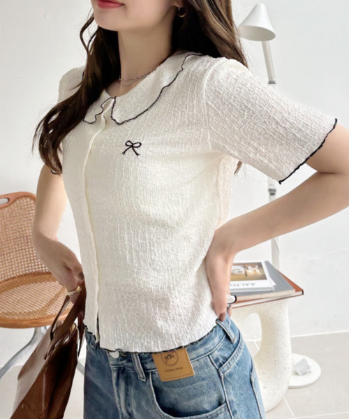 Ada.(エイダ)の「リボンデザイン パイピング丸襟 半袖ジャガードブラウス(Tシャツ/カットソー・レディース・ブラック/ホワイト・FREE)」の11枚目の写真