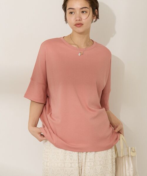 AMERICAN HOLIC(アメリカンホリック)の「【WEB限定】UVカット+接触冷感 コクーンカットプルオーバー(Tシャツ/カットソー・レディース・ピンク/グレイッシュベージュ/オフホワイト/ネイビー/チャコールグレー/ブラック・M/L)」の11枚目の写真