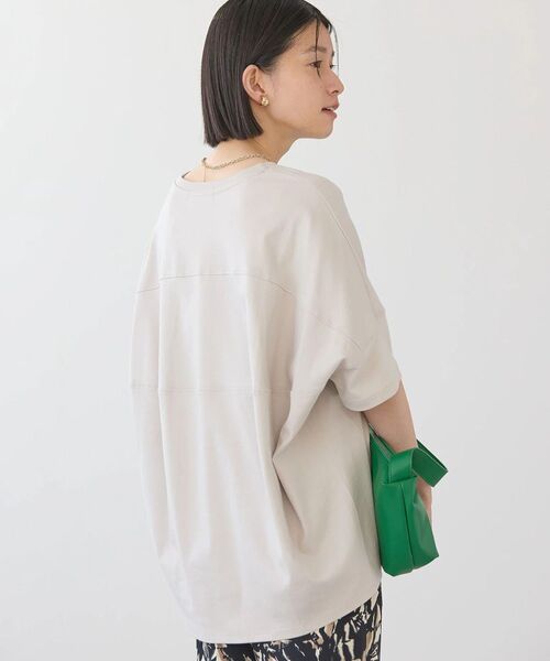 AMERICAN HOLIC(アメリカンホリック)の「【WEB限定】UVカット+接触冷感 コクーンカットプルオーバー(Tシャツ/カットソー・レディース・ピンク/グレイッシュベージュ/オフホワイト/ネイビー/チャコールグレー/ブラック・M/L)」の18枚目の写真