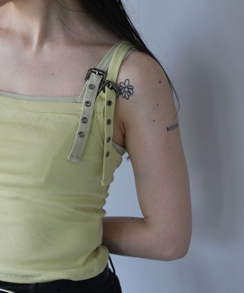 SANSeLF（サンセルフ）の「【SANSeLF】 ベルトストラップデザインキャミソール sanw25s086（キャミソール・レディース・ライトイエロー・FREE）」の4枚目の写真