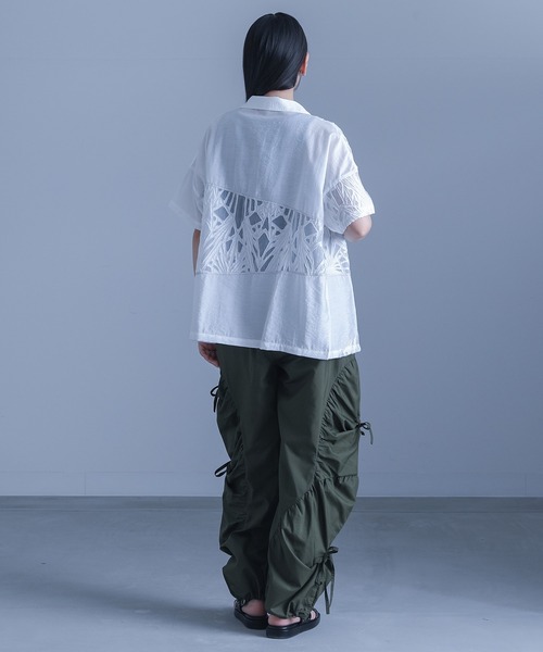 kOhAKU(コハク)の「『シアー切替シャツ』(シャツ/ブラウス・レディース・ブラック/オフホワイト・FREE)」の9枚目の写真