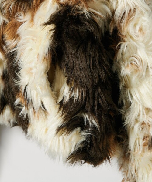 EMMEL REFINES(エメルリファインズ)の「<EMMEL REFINES>EM アニマル フェイクファー ブルゾン(ブルゾン・レディース・その他1・FREE)」の4枚目の写真