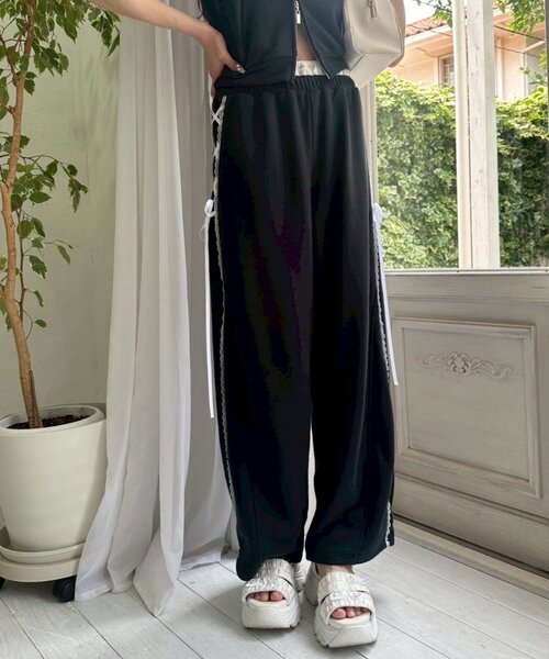 OLIVE des OLIVE(オリーブデオリーブ)の「レースアップスウェットパンツ(スウェットパンツ・レディース・ピンク/トップグレー/ネイビー・FREE)」の5枚目の写真