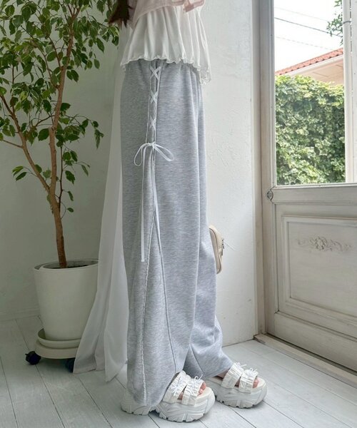 OLIVE des OLIVE(オリーブデオリーブ)の「レースアップスウェットパンツ(スウェットパンツ・レディース・ピンク/トップグレー/ネイビー・FREE)」の10枚目の写真