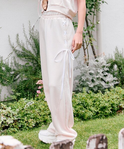 OLIVE des OLIVE(オリーブデオリーブ)の「レースアップスウェットパンツ(スウェットパンツ・レディース・ピンク/トップグレー/ネイビー・FREE)」の3枚目の写真