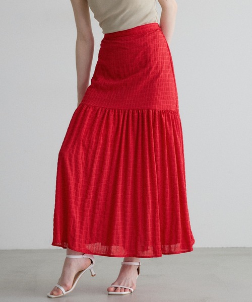 &. NOSTALGIA(アンドドットノスタルジア)の「【ZOZO限定】サッカーギャザー切替スカート(スカート・レディース・レッド/オフホワイト・M)」の1枚目の写真