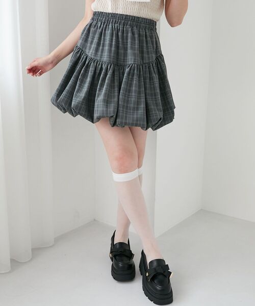 MAJESTIC LEGON（マジェスティックレゴン）の「バルーンミニスカパン（スカート・レディース・グレー系その他/ブラック/オフホワイト/ホワイト系その他・MEDIUM）」の4枚目の写真