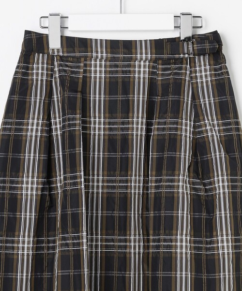 J.PRESS Ladies(J.プレス レディス)の「ハイマルチタフタ チェック フレアスカート(スカート・レディース・ブラック系3・XXS/XS/S)」の8枚目の写真