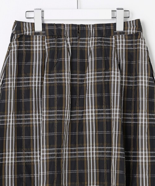 J.PRESS Ladies(J.プレス レディス)の「ハイマルチタフタ チェック フレアスカート(スカート・レディース・ブラック系3・XXS/XS/S)」の9枚目の写真