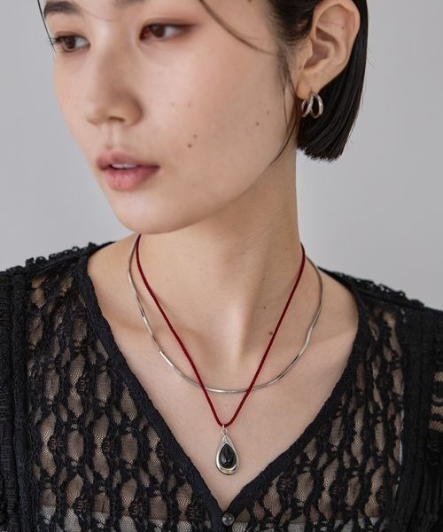 JEANASIS（ジーナシス）の「ストーン２レンネックレス/572276（ネックレス・レディース・ブラック系その他/レッド系その他・FREE）」の11枚目の写真