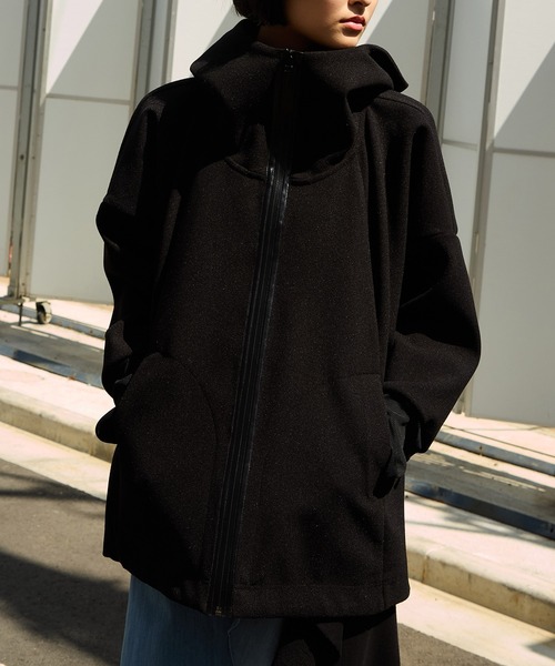 AVIE（アビィ）の「メルトンジャージーテントラインパーカー（パーカー・レディース・グレイッシュベージュ/ブラック・38）」の5枚目の写真