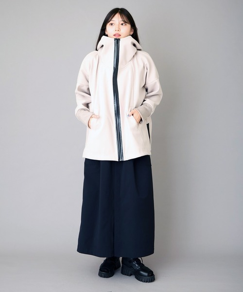 AVIE（アビィ）の「メルトンジャージーテントラインパーカー（パーカー・レディース・グレイッシュベージュ/ブラック・38）」の12枚目の写真