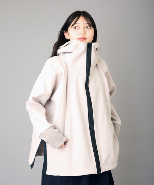 AVIE（アビィ）の「メルトンジャージーテントラインパーカー（パーカー・レディース・グレイッシュベージュ/ブラック・38）」の8枚目の写真