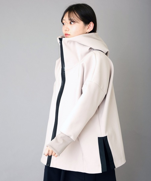 AVIE（アビィ）の「メルトンジャージーテントラインパーカー（パーカー・レディース・グレイッシュベージュ/ブラック・38）」の9枚目の写真