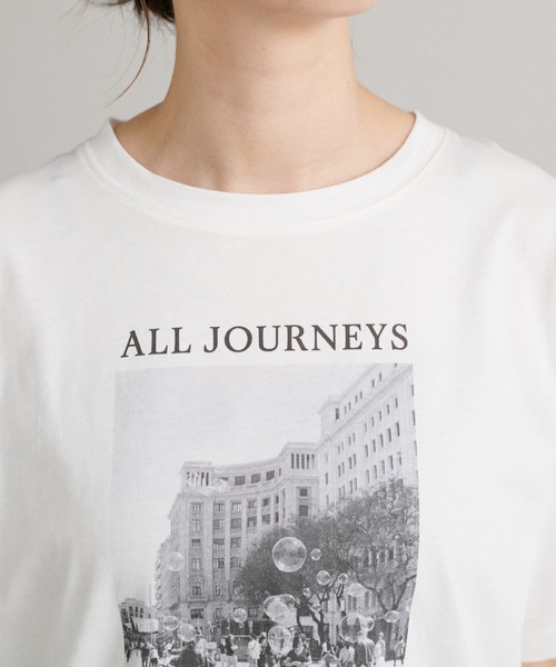 LARUTA（ラルータ）の「【LARUTA】ALL JOURNEYS フォトT［汗染み防止機能付き］（Tシャツ/カットソー・レディース・オフホワイト/スミクロ・FREE）」の5枚目の写真
