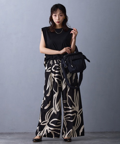 NICOLE white(ニコルホワイト)の「2WAYパフバッグ(ショルダーバッグ・レディース・ブラック/ブルー・FREE)」の15枚目の写真