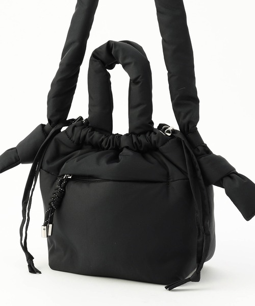 NICOLE white(ニコルホワイト)の「2WAYパフバッグ(ショルダーバッグ・レディース・ブラック/ブルー・FREE)」の3枚目の写真