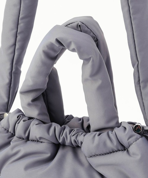 NICOLE white(ニコルホワイト)の「2WAYパフバッグ(ショルダーバッグ・レディース・ブラック/ブルー・FREE)」の11枚目の写真