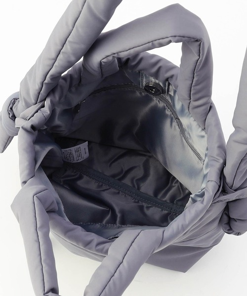 NICOLE white(ニコルホワイト)の「2WAYパフバッグ(ショルダーバッグ・レディース・ブラック/ブルー・FREE)」の13枚目の写真