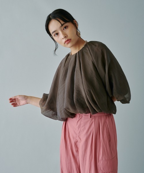 terrace(テラス)の「オーガンジーシアーバルーンショートブラウス(シャツ/ブラウス・レディース・チャコールグレー/アイボリー/ブラック・MEDIUM)」の20枚目の写真