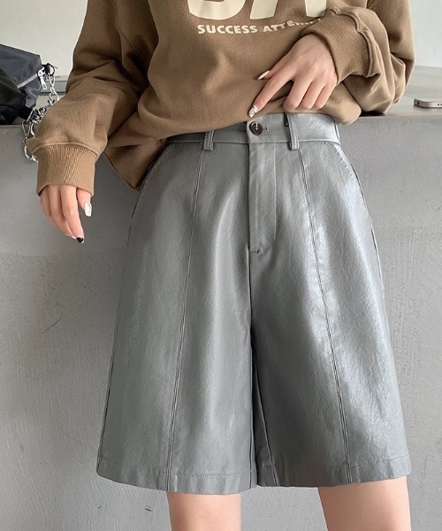 UP START(アップスタート)の「【LAMPOON】合成皮革ハーフパンツ(その他パンツ・レディース・グレー/ブラック・MEDIUM/LARGE/SMALL)」の4枚目の写真