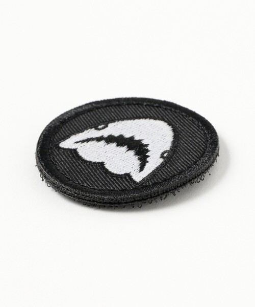 TOKYO CULTUART by BEAMS(トウキョウカルチャートバイビームス)の「GROOVISIONS / Wappen サメ(その他小物・メンズ・その他・ONE SIZE)」の3枚目の写真