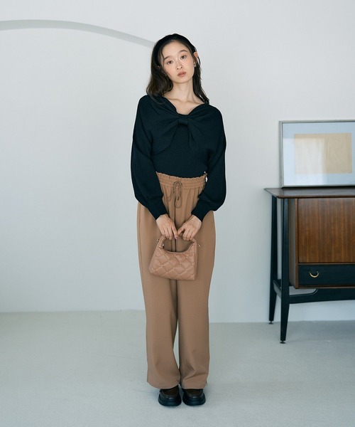 earth music&ecology(アースミュージックアンドエコロジー)の「スタッズキルトバッグ(ハンドバッグ・レディース・アイボリー/ライトブラウン/ブラック・FREE)」の7枚目の写真