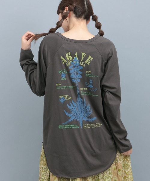 チチカカ(チチカカ)の「Orale! アガベプリントラウンドヘムロングTシャツ(Tシャツ/カットソー・レディース・パープル/ホワイト/チャコールグレー・FREE)」の2枚目の写真