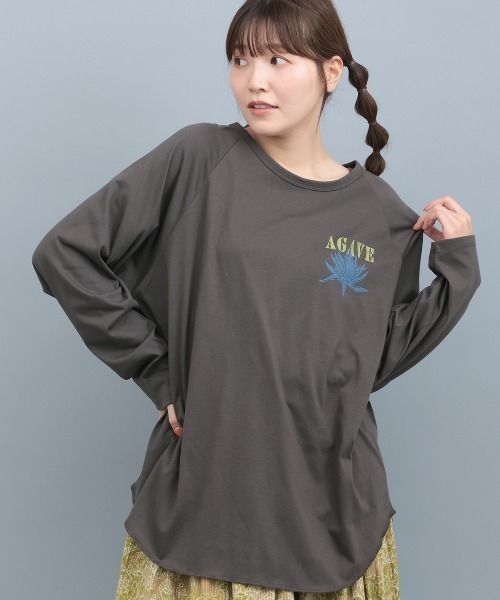 チチカカ(チチカカ)の「Orale! アガベプリントラウンドヘムロングTシャツ(Tシャツ/カットソー・レディース・パープル/ホワイト/チャコールグレー・FREE)」の7枚目の写真