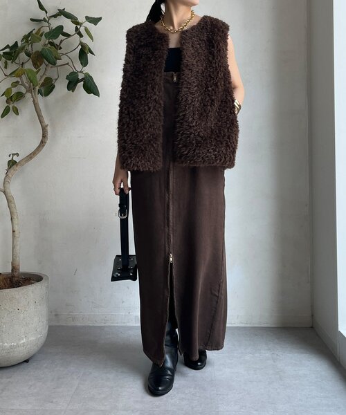 DouDou(ドゥドゥ)の「【完売カラー再追加!】フェイクカシミヤファーベスト(ベスト・レディース・ブラウン/グレイッシュベージュ・FREE)」の13枚目の写真