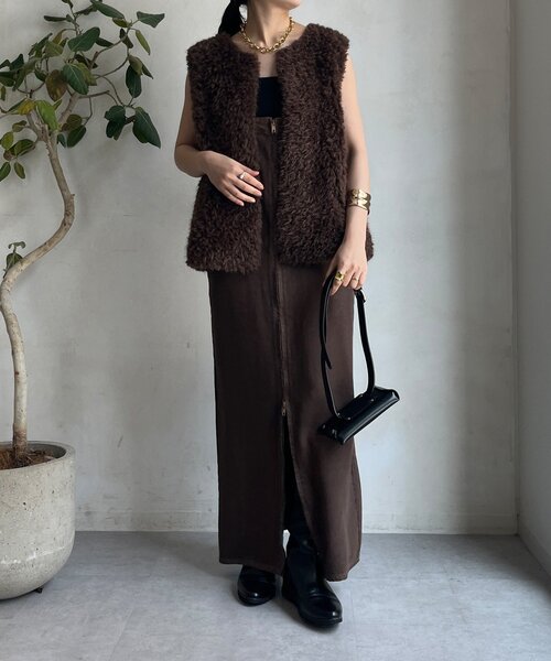 DouDou(ドゥドゥ)の「【完売カラー再追加!】フェイクカシミヤファーベスト(ベスト・レディース・ブラウン/グレイッシュベージュ・FREE)」の6枚目の写真
