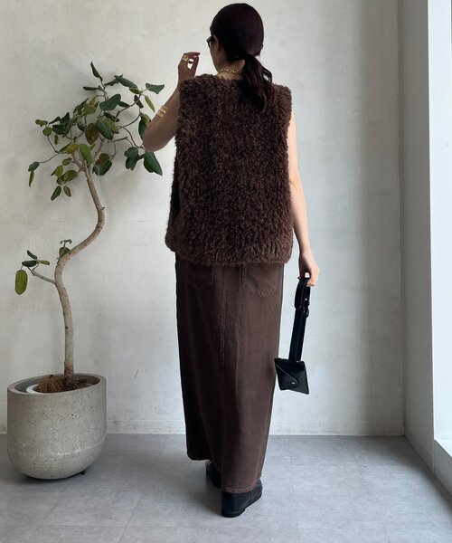 DouDou(ドゥドゥ)の「【完売カラー再追加!】フェイクカシミヤファーベスト(ベスト・レディース・ブラウン/グレイッシュベージュ・FREE)」の8枚目の写真