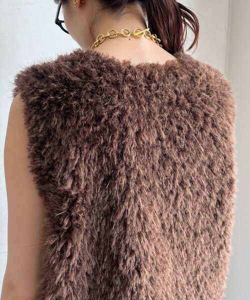 DouDou(ドゥドゥ)の「【完売カラー再追加!】フェイクカシミヤファーベスト(ベスト・レディース・ブラウン/グレイッシュベージュ・FREE)」の9枚目の写真