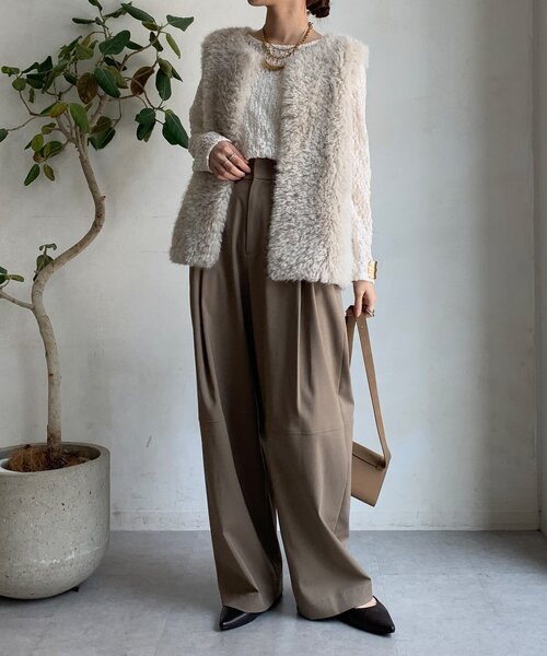 DouDou(ドゥドゥ)の「【完売カラー再追加!】フェイクカシミヤファーベスト(ベスト・レディース・ブラウン/グレイッシュベージュ・FREE)」の21枚目の写真