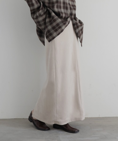 hellam（へラム）の「フェイクスエードIラインスカート（スカート・レディース・ブラウン/アイボリー/ブラック・FREE）」の2枚目の写真