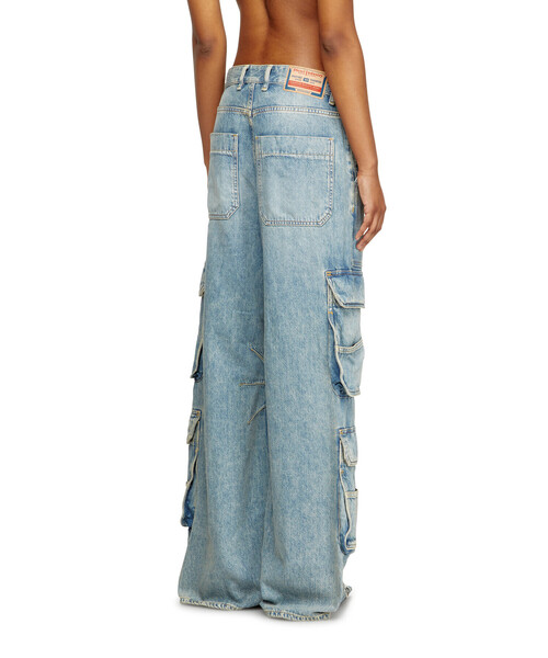 DIESEL(ディーゼル)の「ウィメンズ デニムパンツ RELAXED D-SIRE-CARGO-D L.30(デニムパンツ・レディース・ライトインディゴブルー・23inch/24inch/25inch/26inch/27inch/29inch/28inch/30inch)」の2枚目の写真