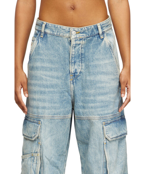DIESEL(ディーゼル)の「ウィメンズ デニムパンツ RELAXED D-SIRE-CARGO-D L.30(デニムパンツ・レディース・ライトインディゴブルー・23inch/24inch/25inch/26inch/27inch/29inch/28inch/30inch)」の5枚目の写真