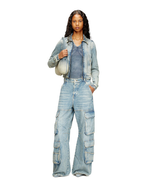 DIESEL(ディーゼル)の「ウィメンズ デニムパンツ RELAXED D-SIRE-CARGO-D L.30(デニムパンツ・レディース・ライトインディゴブルー・23inch/24inch/25inch/26inch/27inch/29inch/28inch/30inch)」の3枚目の写真