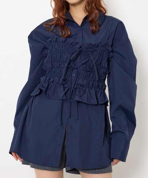 SLY（スライ）の「BUSTIER LAYRED SH ビスチェ レイヤード シャツ 秋服（シャツ/ブラウス・レディース・ネイビー/ピンク系その他/ネイビー系・FREE）」の2枚目の写真