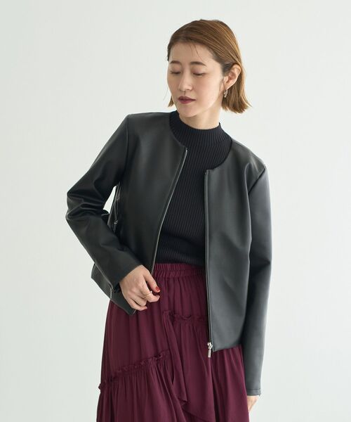 YECCA VECCA（イェッカヴェッカ）の「ノーカラーライダースジャケット（ライダースジャケット・レディース・ブラック/ベージュ・FREE）」の4枚目の写真