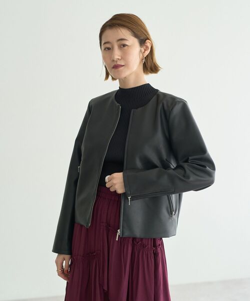 YECCA VECCA（イェッカヴェッカ）の「ノーカラーライダースジャケット（ライダースジャケット・レディース・ブラック/ベージュ・FREE）」の5枚目の写真