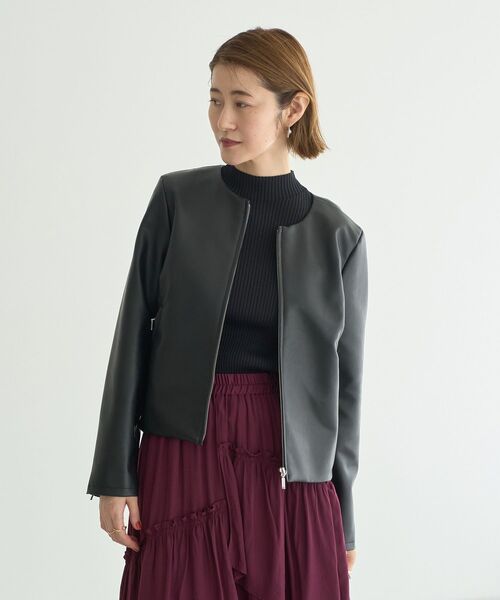 YECCA VECCA（イェッカヴェッカ）の「ノーカラーライダースジャケット（ライダースジャケット・レディース・ブラック/ベージュ・FREE）」の6枚目の写真