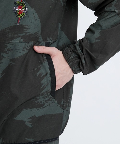 RVCA(ルーカ)の「RVCA メンズ HAWAII YOGGER JACKET ジャケット 【2025年秋冬モデル】/ルーカセットアップ対応総柄ジップアップナイロンジャケット(ブルゾン・メンズ・カモフラージュ・SMALL/MEDIUM/LARGE/X-LARGE)」の5枚目の写真