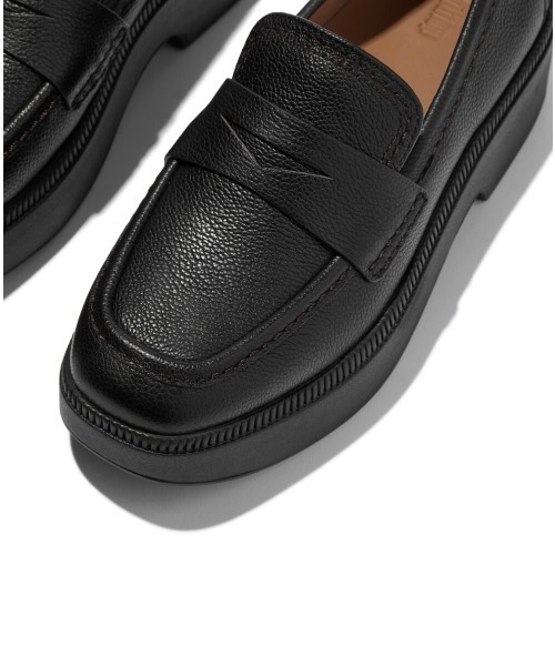 fitflop（フィットフロップ）の「F-LUMA STITCH TUMBLED-LEATHER PENNY LOAFERS / F-LUMA ステッチ タンブルドレザー ペニー ローファー（ローファー・レディース・ブラック・23cm/24cm/25cm/22cm）」の8枚目の写真
