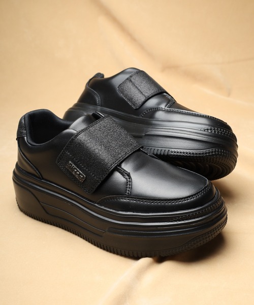 kitson(キットソン)の「KITSON キットソン 厚底 ウェッジソール 軽量 ベルクロ ローカットスリッポン スニーカー(スリッポン・レディース・ブラック/ホワイト/ブラウン・24.5cm/24cm/23.5cm/23cm)」の1枚目の写真