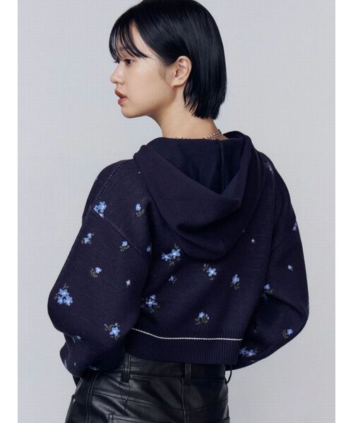 EMODA（エモダ）の「ラインニットフーディー（ニット/セーター・レディース・ブラック/ネイビー/グレー・FREE）」の7枚目の写真