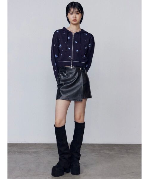 EMODA（エモダ）の「ラインニットフーディー（ニット/セーター・レディース・ブラック/ネイビー/グレー・FREE）」の8枚目の写真