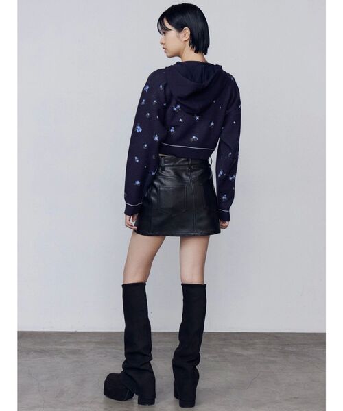 EMODA（エモダ）の「ラインニットフーディー（ニット/セーター・レディース・ブラック/ネイビー/グレー・FREE）」の9枚目の写真