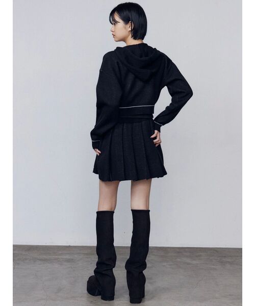 EMODA（エモダ）の「ラインニットフーディー（ニット/セーター・レディース・ブラック/ネイビー/グレー・FREE）」の15枚目の写真